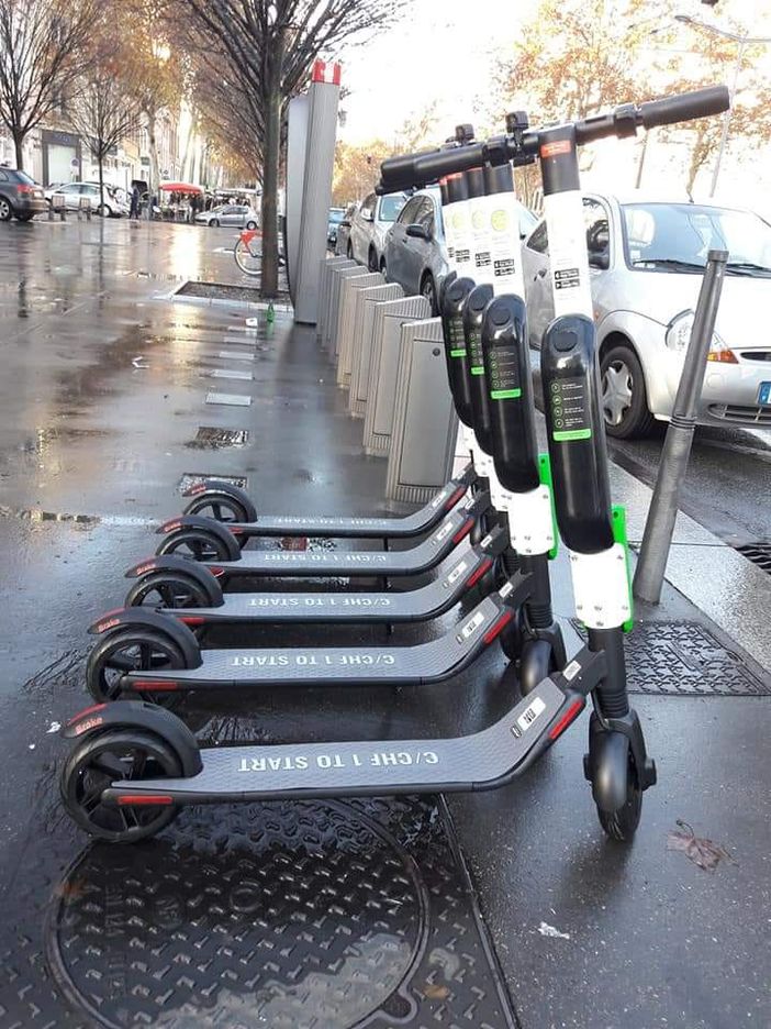 Weekend di festa sostenibile in via Nizza, tra biciclette e monopattini elettrici