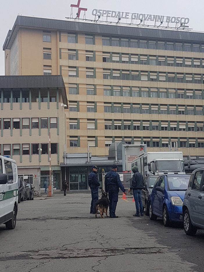 Tre parcheggiatori abusivi fermati e denunciati dai civich: uno tenta la fuga a bordo di un bus