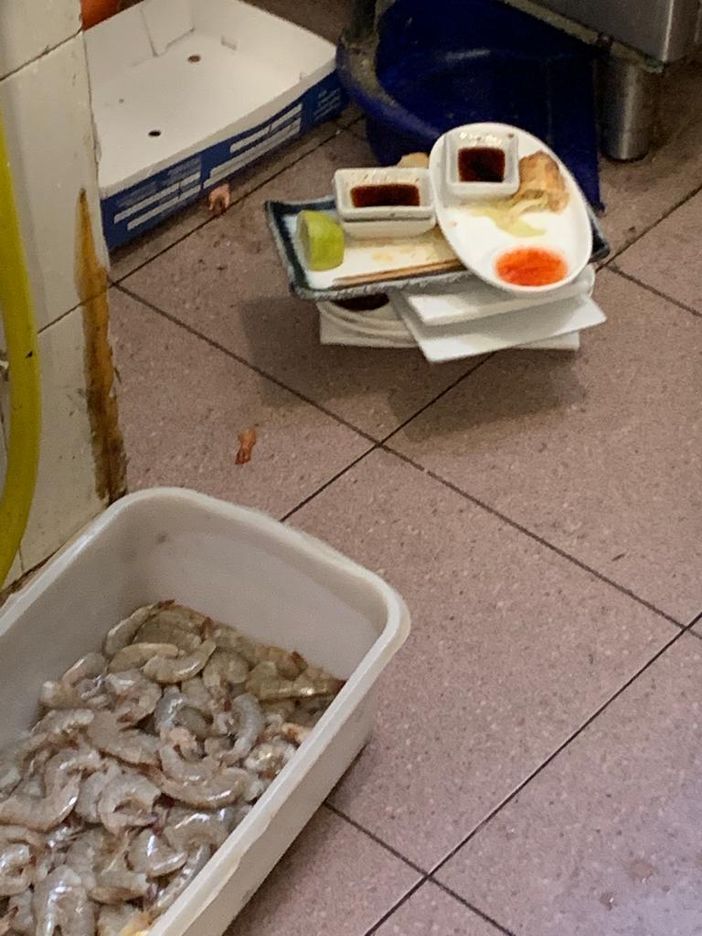 Alimenti mal conservati in un giapponese di via De Sanctis: denunciati i titolari