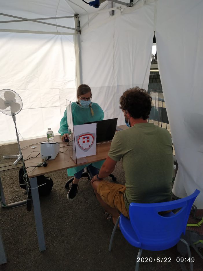 Tamponi a chi rientra da Spagna, Croazia, Grecia e Malta: postazioni ad accesso diretto