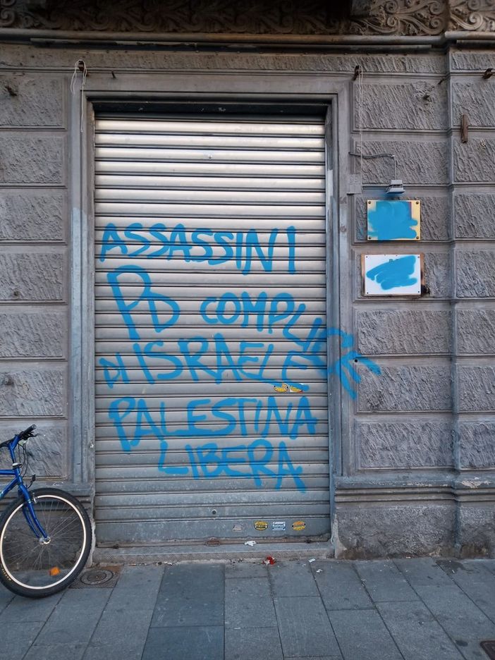 Nuove scritte pro-Palestina e contro il Pd al Circolo San Paolo: &quot;Assassini, complici di Israele&quot;