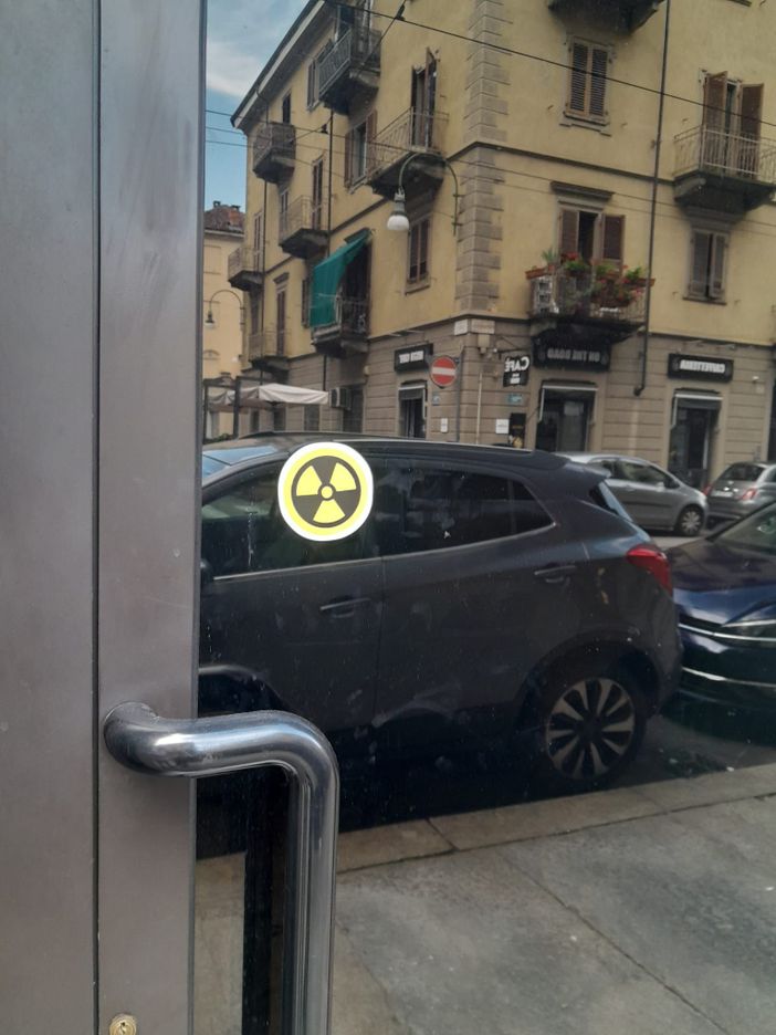 sede europa verde imbrattata sede europa verde imbrattata