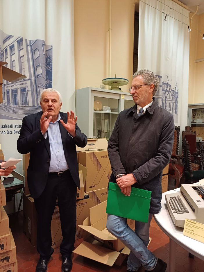 Scuola, sopralluogo della Città Metropolitana al Galfer e al Sommeiller: in programma piccoli interventi di ristrutturazione Scuola, sopralluogo della Città Metropolitana al Galfer e al Sommeiller: in programma piccoli interventi di ristrutturazione