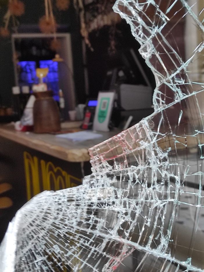 Ladri scatenati alla Gran Madre: in pochi giorni svaligiata tre volte la libreria