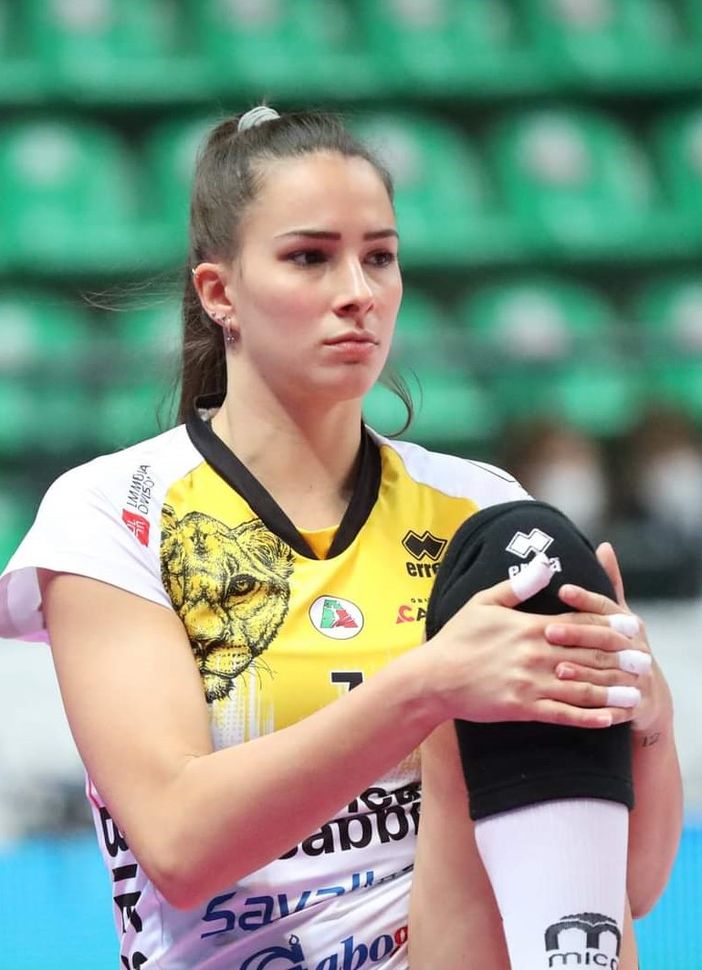 Il nuovo libero Ylenia Pericati Il nuovo libero Ylenia Pericati