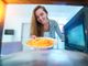 Non solo scongelare e riscaldare i cibi: gli usi del forno a microonde che non ti aspetti