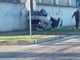 Incidente a Rivoli, una macchina si ribalta e si ferma contro un muro