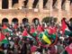 Corteo pro Pal a Roma, spuntano le bandiere di Hamas e Hezbollah Corteo pro Pal a Roma, spuntano le bandiere di Hamas e Hezbollah