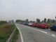 Le auto in coda a Settimo (foto d'archivio)