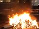Guerriglia e bombe carta in piazza Castello: 7 arresti e 2 denunce alla manifestazione anti-coprifuoco. Feriti due poliziotti [FOTO E VIDEO]