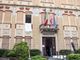 Il lenzuolo della Legalità su una finestra del Municipio di Settimo Torinese