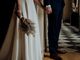 La bellezza della semplicità: perché scegliere un abito da sposa essenziale