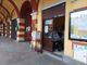 Il centro dove vengono raccolti gli aiuti per l’Ucraina a Luserna San Giovanni