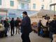 Cannavacciuolo al mercato delle cavagne in piazza Roma a Pinerolo (foto di Cinzia Consolati)