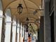 I lavori sotto i portici di corso Torino (Foto di Cinzia Consolati)