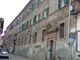 Il caseggiato di via Luciano, interessato dalla riqualificazione