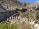 Il versante roccioso sopra il concentrico di Pomaretto