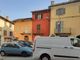 La piazzetta antistante il municipio di Torre Pellice
