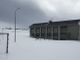 Opera Viva Barriera di Milano si affaccia sul paesaggio islandese di Reykjavík con il manifesto di Francesca Sandroni