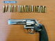 La pistola trovata a casa dell'uomo arrestato