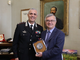 Il colonnello Fabio Federici con Alessandro Barbero Il colonnello Fabio Federici con Alessandro Barbero