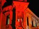 Sede ordine dei medici Torino illuminata di rosso