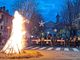 Fuoco e festoni per la Befana