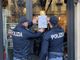 Sporcizia, cibo scaduto, addirittura un topo morto: la polizia chiude un ristorante giapponese di Borgo San Paolo