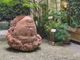 A Torino, un volto rovesciato troneggia al centro di un cortile: the Big Testone