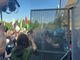 “All eyes on Rafah. Blocchiamo tutto”: corteo pro Palestina davanti al Salone del Libro