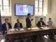 Politici durante incontro stampa