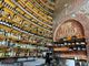 Ai Murazzi apre Peliti's: le arcate rinascono nel nome del vermut