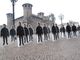 La provocazione davanti alla Prefettura