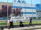 striscione di protesta dei lavoratori