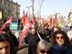 &quot;Il Governo distrugge la scuola italiana&quot;: a Torino gli insegnanti in sciopero bloccano il traffico