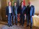Foto di gruppo in posa