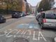 Auto in malasosta davanti alla scuola: ecco senso unico, dossi e zona 30