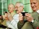 anziani con smartphone