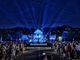 Migliaia in piazza Vittorio a Torino per lo show dei droni: inizia la festa di San Giovanni (FOTO)