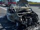 Auto va a fuoco sulla tangenziale sud: lunghi momenti di paura