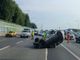 Incidente sulla Tangenziale Sud: tre veicoli coinvolti, un'auto ribaltata e traffico in tilt