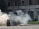 Incidente in corso Trapani, auto prende fuoco fuori dal sottopasso [FOTO e VIDEO]