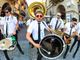 Musica &quot;di strada&quot; a Bardonecchia per festeggiare Ferragosto, prima delle fontane danzanti