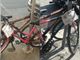 biciclette legate a un palo