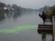 Fiume tinto di verde e casa affondata sul Po, blitz ambientalista a Torino: il significato