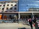 Presidio anti-stanza davanti all'Ospedale Sant'Anna, i manifestanti: &quot;Non ci stanno lasciando spazio&quot;