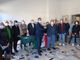 Comitato elettorale persone sedute a un tavolo Comitato elettorale persone sedute a un tavolo