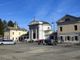 Parcheggi e fiorai di zona “presi d'assalto”