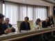 tavolata con relatori e assessori
