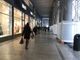 Shopping natalizio, Torino corre per gli ultimi regali: &quot;Ma la gente cerca di risparmiare&quot;